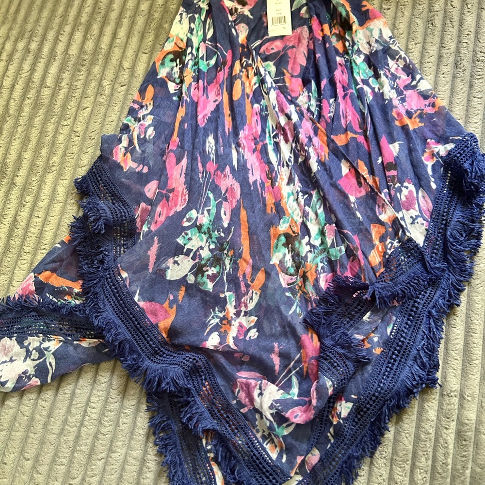 Cejon Multicolor Floral Poncho